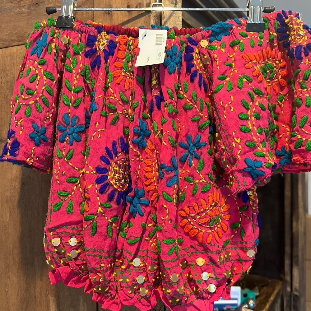 Fun vacation top!
